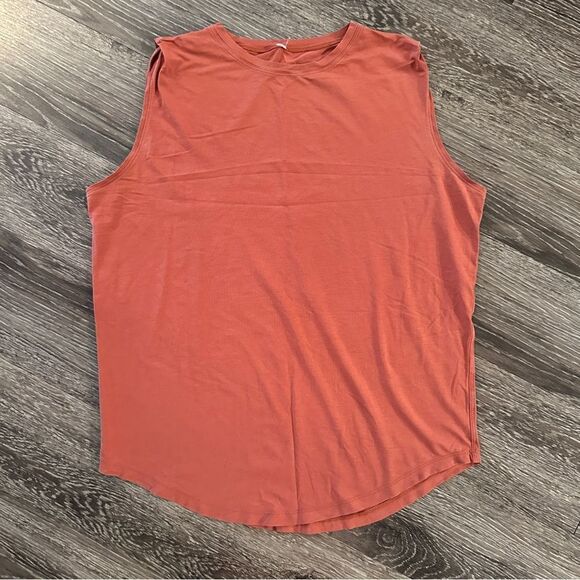 Lululemon Brunswick Tank - Picture 1 of 4